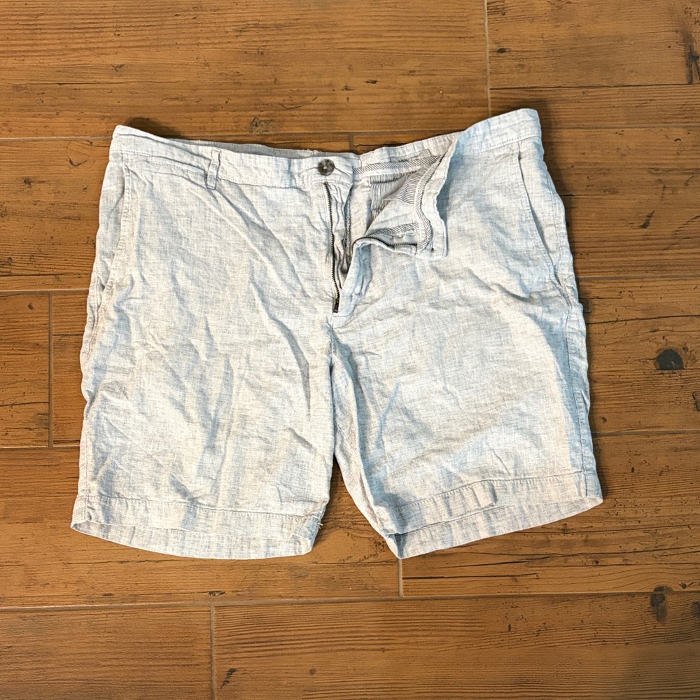 Goodfellow & Co Men's Linden Light Gray Shorts- 40” waist/ 9” inseam